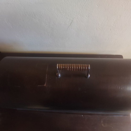 Singer 1922 sewing machine used, functional with papers