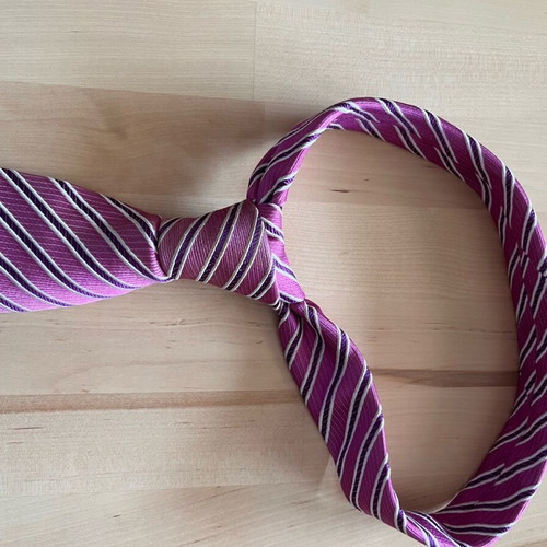Oxford Company purple silk tie like new
