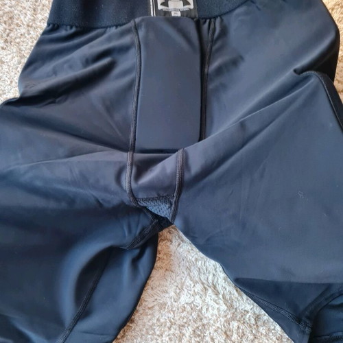 Under Armour cycling shorts like new with padding