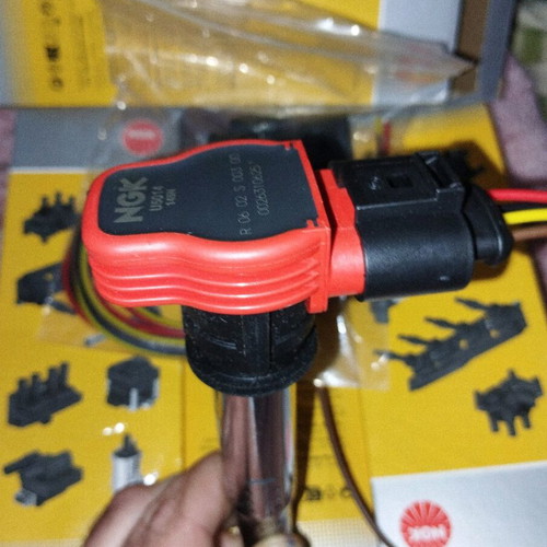 NGK R8 Red πολλαπλασιαστές και αντάπτορες και φίσες καινούργια πακέτο