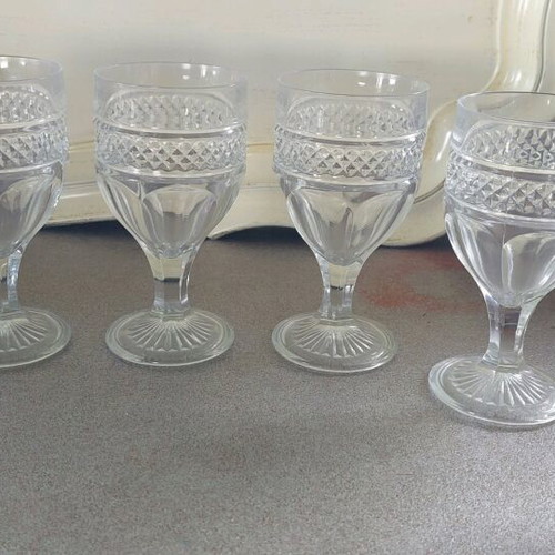 Vintage glassware like new, set of 6 glasses