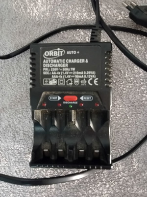 Φορτιστής μπαταριών Orbit μεταχειρισμένος AA, AAA