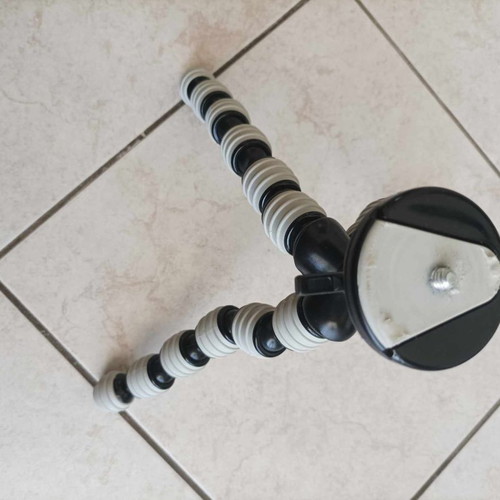 Sentio TR-101 photographic tripod used