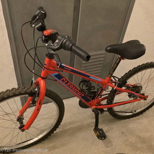 Clermont 24' Mountain Bike used, red, with gears