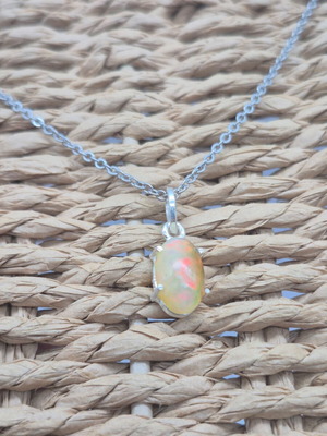 Ethiopian Opal Silver 925 Necklace new, 7 carat gemstone