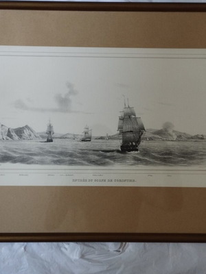 Engravings in wooden frame set of 3 like new