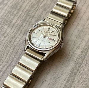 Seiko 5 Ladies Watch – Ref. 4206-0410