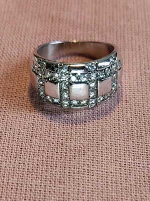Silver 925 ring used with zircon stones