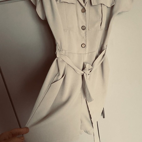 Zip Kilot beige medium, like new