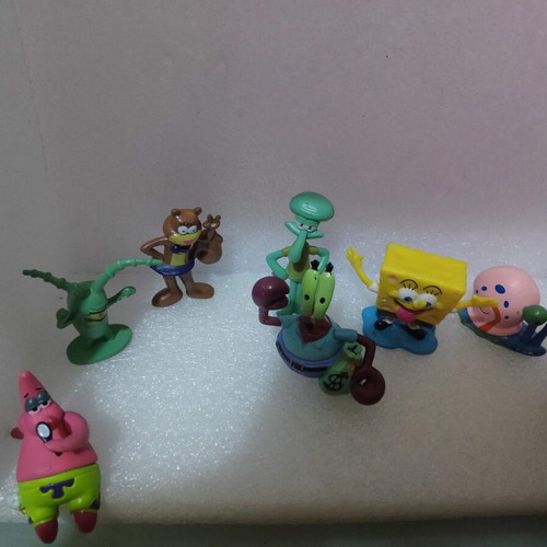 Spongebob Squarepants figure set like new, 8 collectible characters