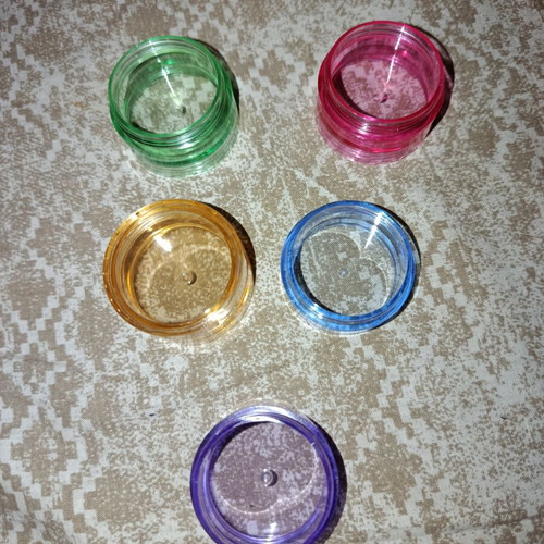 Travel set with 5 containers new