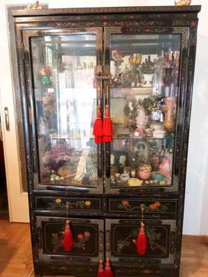 Chinese painted display cabinet used, dimensions 1.00m x 1.70m