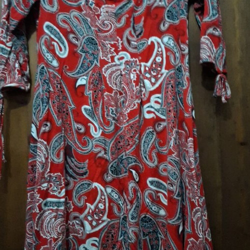 Mako dress used, red paisley, medium to large size