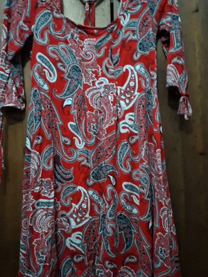 Mako dress used, red paisley, medium to large size
