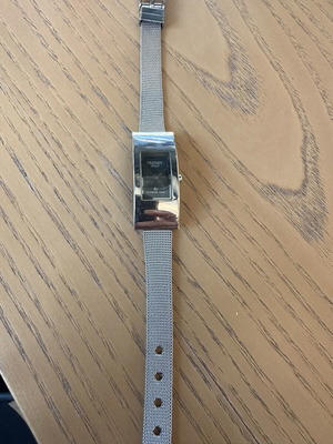 Trendy Italy women's wristwatch like new with new battery and bracelet