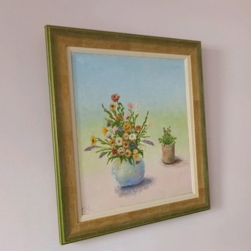 Signed oil painting used 51x46 cm in frame
