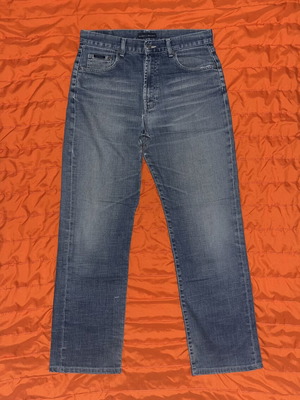 Chevignon Blue Jean W32 straight fit with distressed details