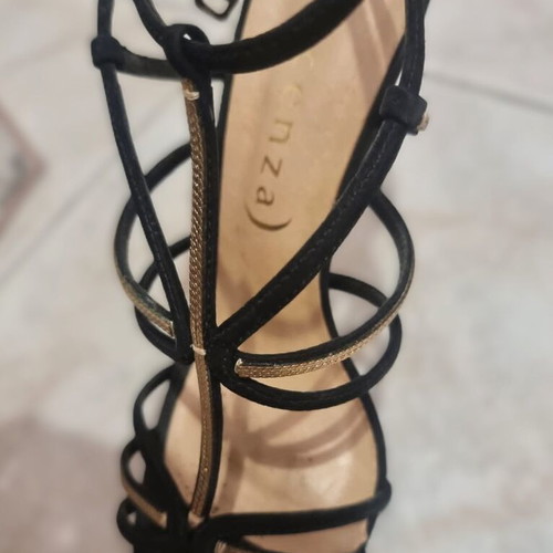 Vicenza sandals size 40, ankle strap, black and gold, like new