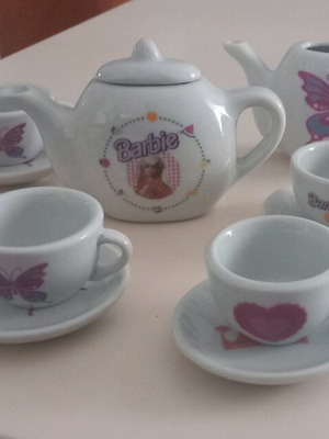 Πορσελάνινο παιδικό σετ τσαγιού Barbie μεταχειρισμένο, μίνι