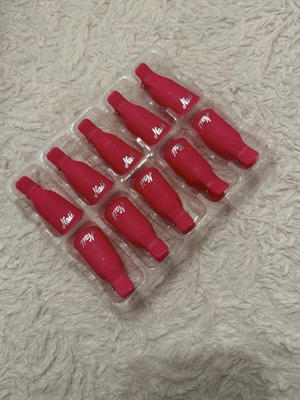 Reusable clips like new for easy removal of semi-permanent or gel