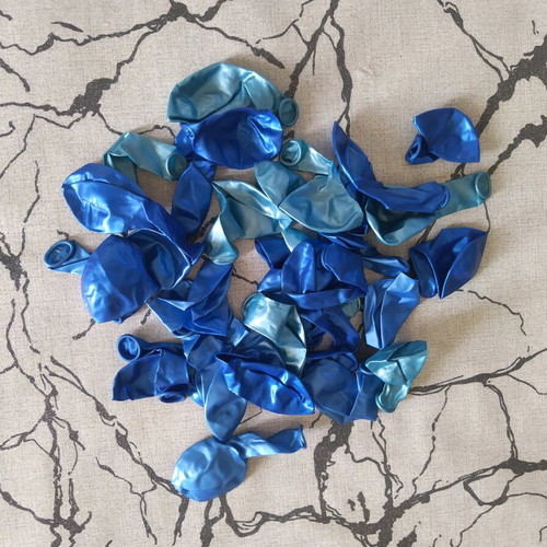 Balloons unused, pack of 33, medium size blue sea shade