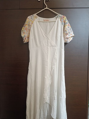 Traffic People white midi dress size M like new, linen, asymmetric