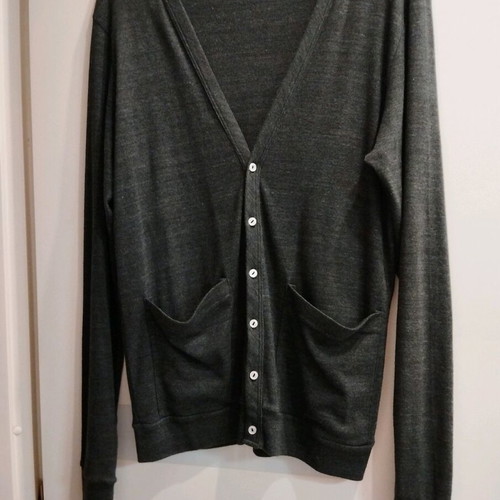 Short cardigan like new, size M