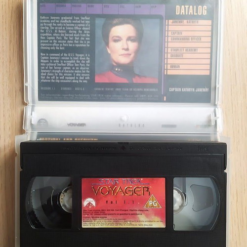 Star Trek Voyager Caretaker Season 1 Volume 1 VHS like new