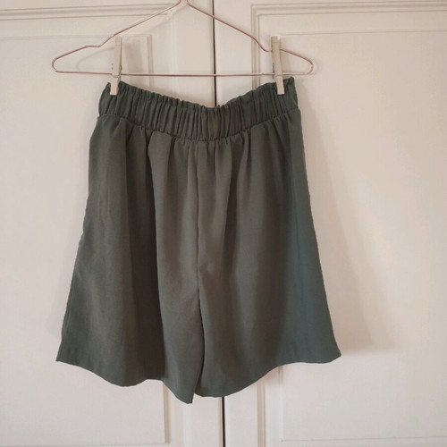 Khaki shorts like new, size 38 with elastic waist