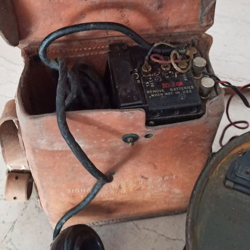 Military Field Telephone EE-8-A US-ARMY used, set of two