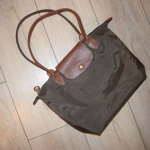 Longchamp hand bag used, green