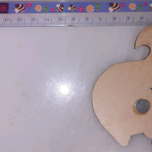 Wooden squirrel magnet new