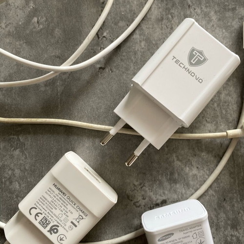 Pack of cables and adapters for Huawei and Samsung chargers like new