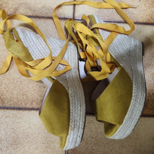 Suede platform sandals used, yellow, size 37
