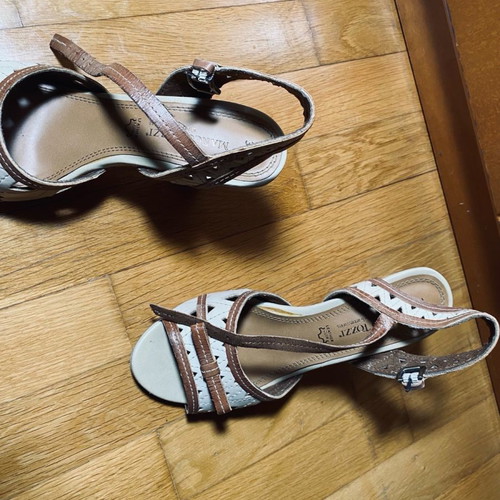 Marco Tozzi leather pumps used, size 39, brown