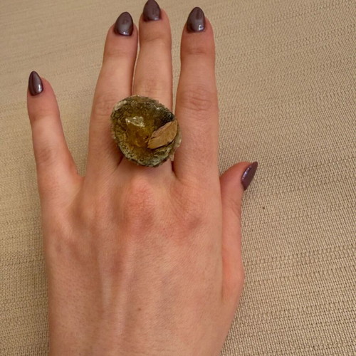 Handmade ring like new, adjustable size, yellow gold color