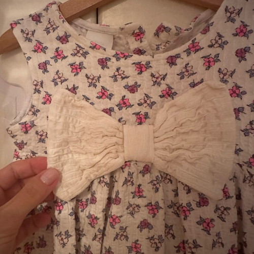 Zara floral dress with large bow like new, beige multicolor, size 104 cm