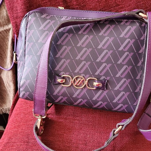 Verde crossbody bag like new, purple
