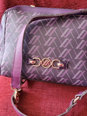 Verde crossbody bag like new, purple