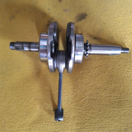 Crankshaft C50 - GLX 50 like new, genuine