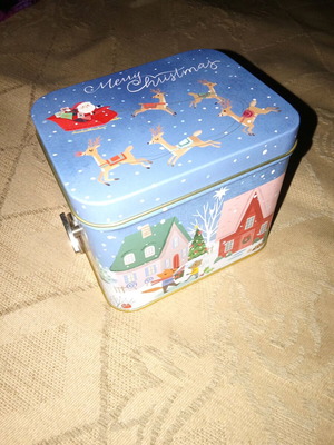 Metal music box like new