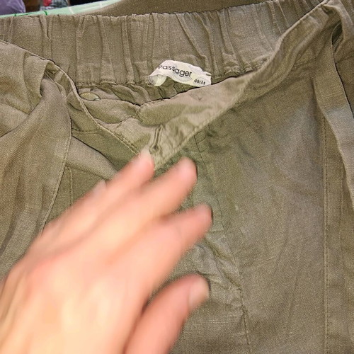 Passager linen shorts khaki like new, size M