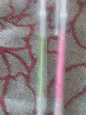 Set of 2 glitter pens, pink and green