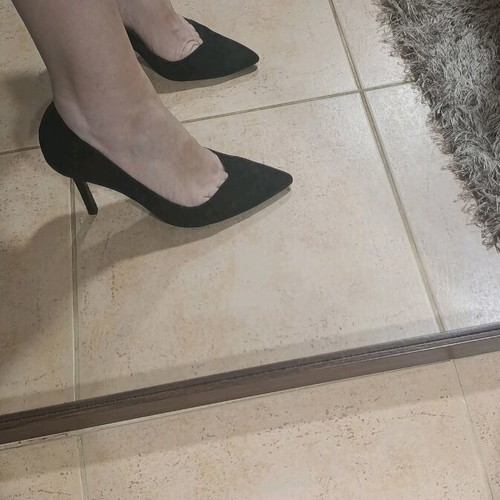 Stradivarius black pumps size 37 like new, 7.5 cm heel