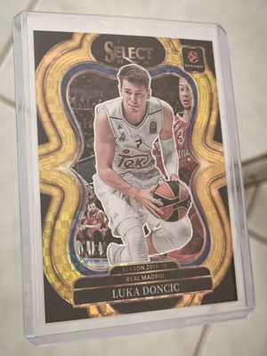 Luka Doncic Gold Ice Prizm Mezzanine Panini Select EuroLeague /10