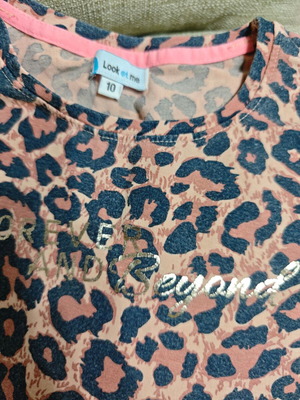 Girls' short sleeve blouse used, ages 9-10