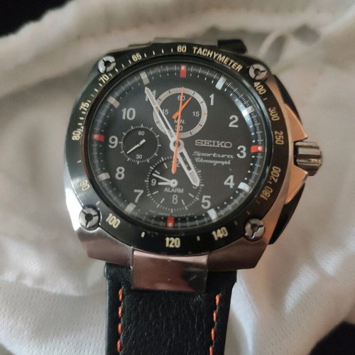 Seiko Sportura wristwatch used