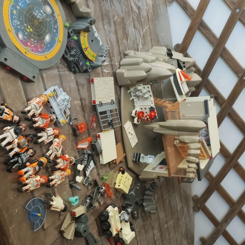 Playmobil 4875 μεταχειρισμένο με ελλείψεις και αρκετά extra