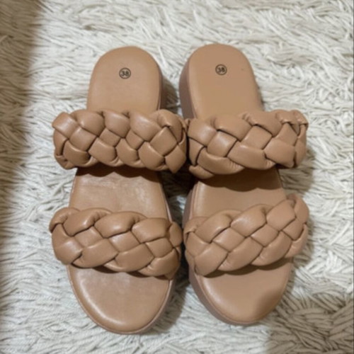 Flatform sandals tan with double braided strap like new