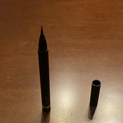 Eye-liner pen Clinique black used